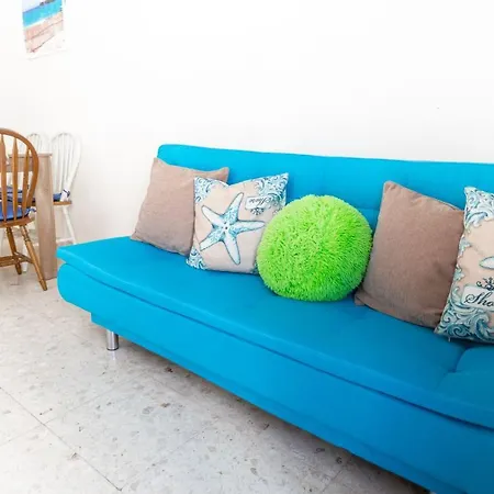 Odissea Beach House 라르나카